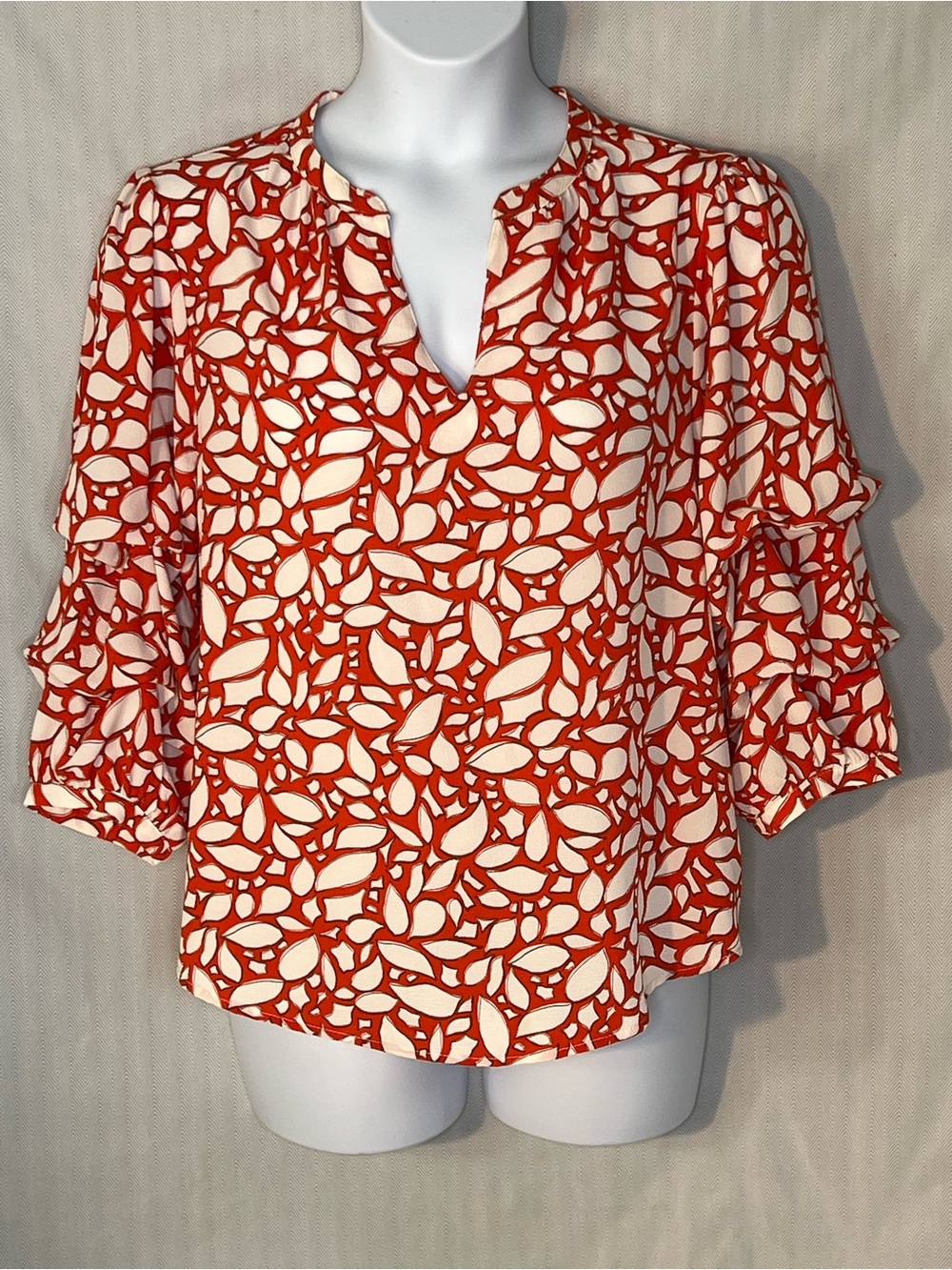 Women’s Orange and Cream Printed 3/4 Ruffle-Sleeve Blouse Split V Neck L 😎